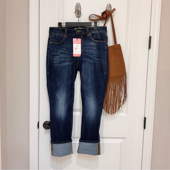 CAbi 3561 Authentic High Straight Jeans Size 8, NWT - Picture 2 of 5